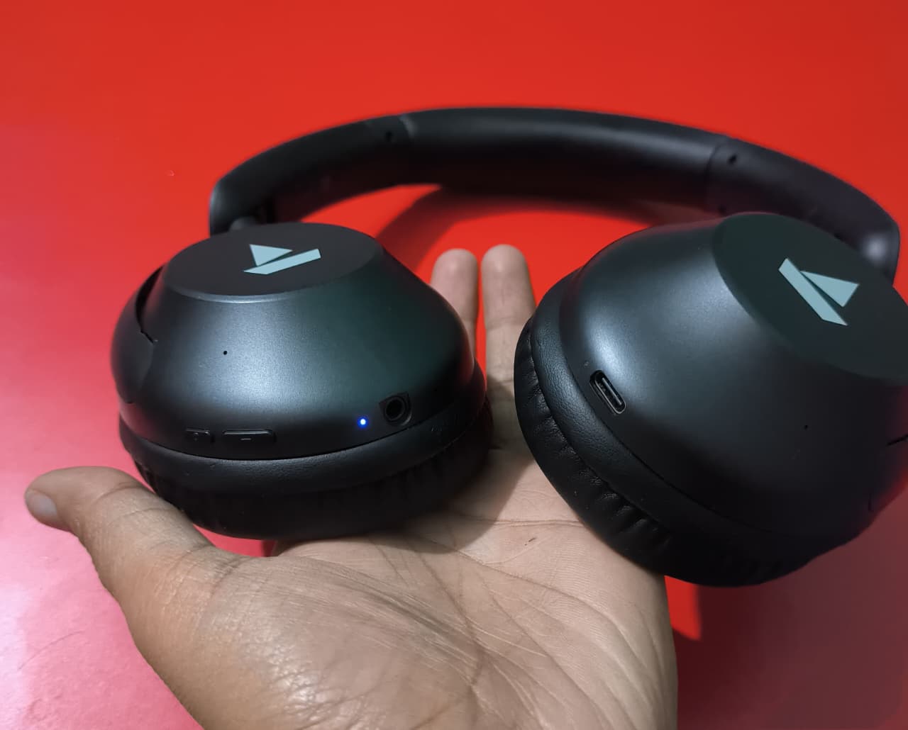 boAt Rockerz 650 Pro (2025 Launch), Touch/Swipe Controls | Original | Pre-owned | - Image 2