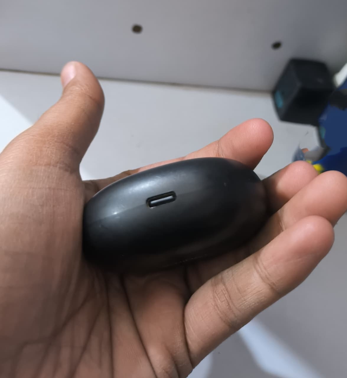 Realme Buds T110 | Original | Pre-owned | Perfectly Working | with Box - Image 4